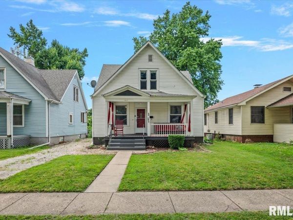 1517 STATE Street, Springfield, IL 62704