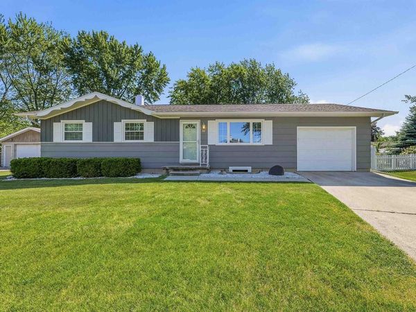 56 PIONEER COURT, Fond Du Lac, WI 54935