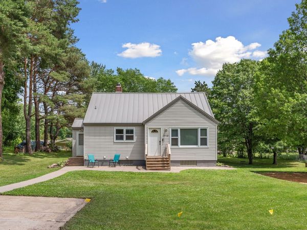 3910 Elmwood Street, Vadnais Heights, MN 55127