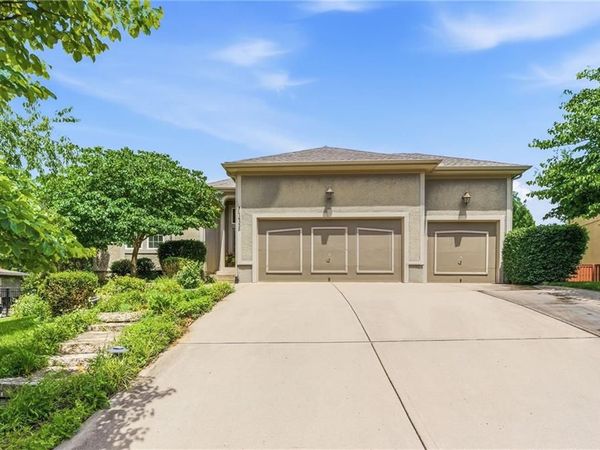 14335 KESSLER Street, Overland Park, KS 66221