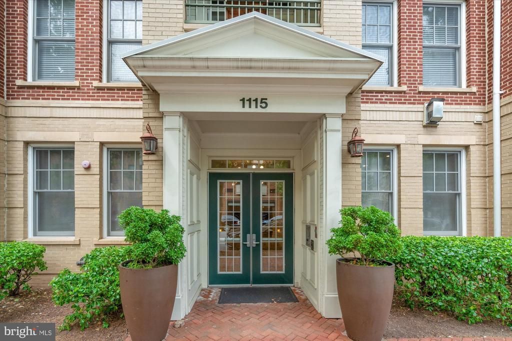 1115 Cameron Street, Unit 109, Alexandria, VA 22314 Main Photo
