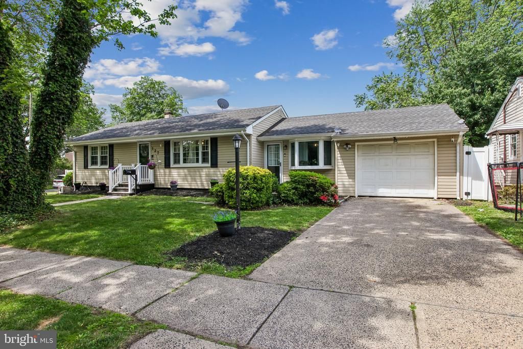 127 Poplar Street, Fords, NJ 08863 Main Photo