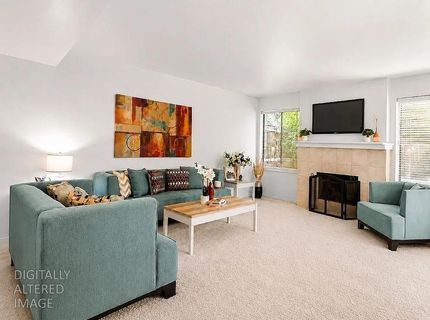 2042 University Park Dr, Sacramento, CA 95825 Photo