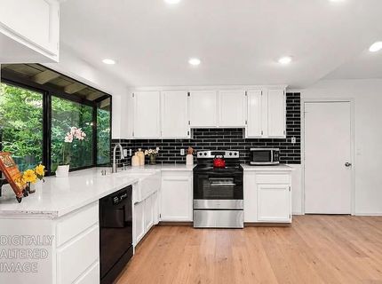 2042 University Park Dr, Sacramento, CA 95825 Photo