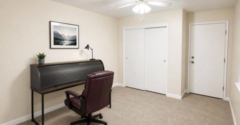 2042 University Park Dr, Sacramento, CA 95825 Photo