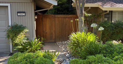 2042 University Park Dr, Sacramento, CA 95825 Photo