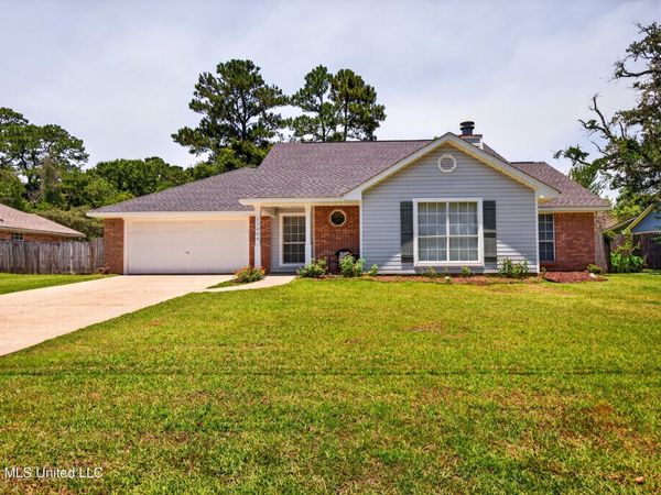 11404 Bayou Place, Ocean Springs, MS 39564