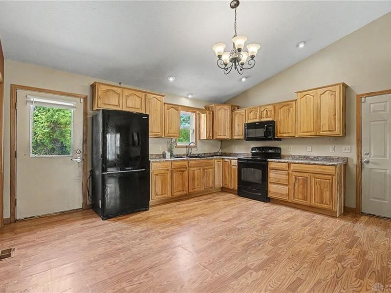 8320 Keister Road, Middletown, OH 45042 Photo 6