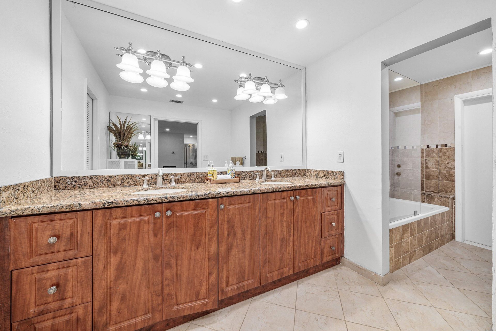 1006 SE 6th Street, Deerfield Beach, FL 33441 Photo