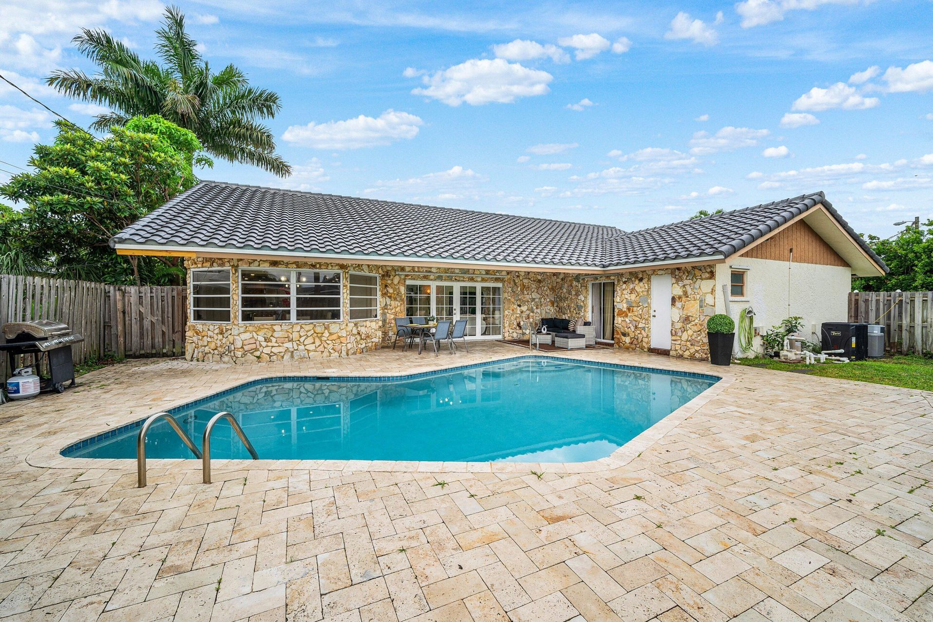 1006 SE 6th Street, Deerfield Beach, FL 33441 Photo