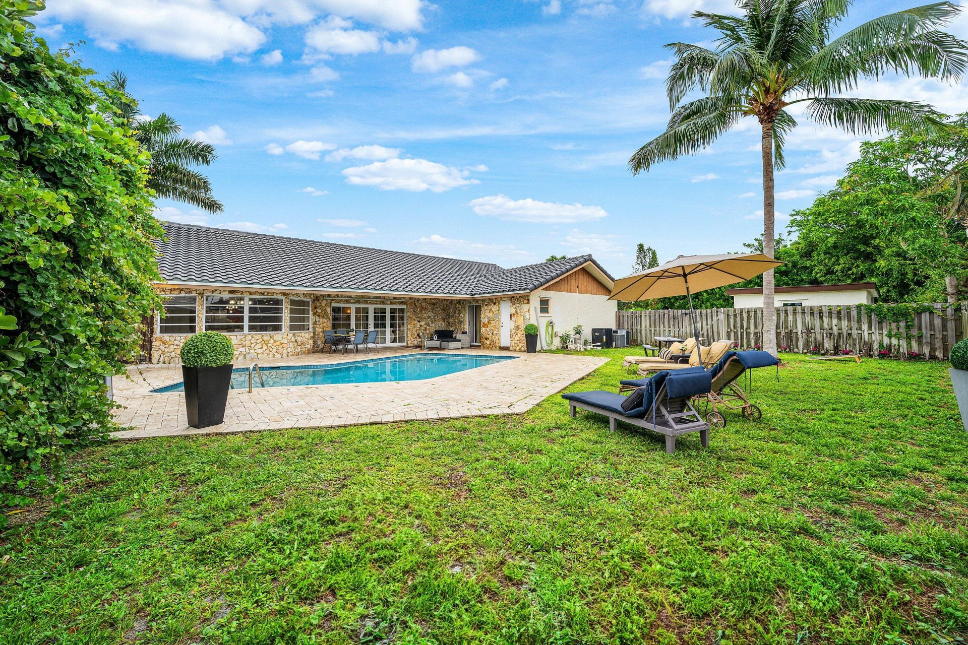 1006 SE 6th Street, Deerfield Beach, FL 33441 Photo
