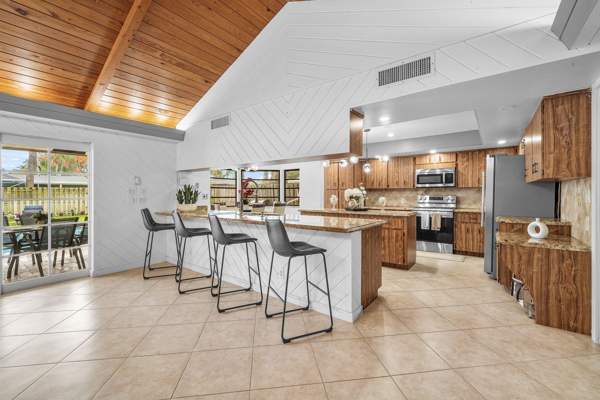 1006 SE 6th Street, Deerfield Beach, FL 33441 Photo
