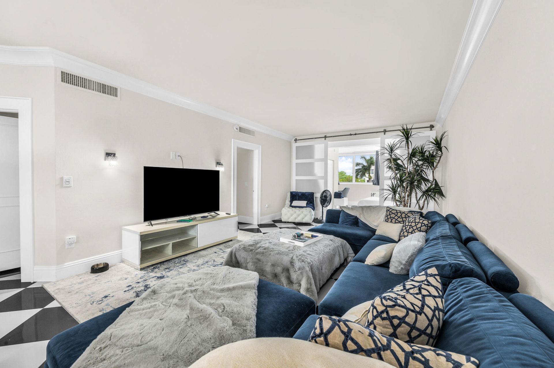 333 S Sunset Drive, Unit 204, Fort Lauderdale, FL 33301 Photo