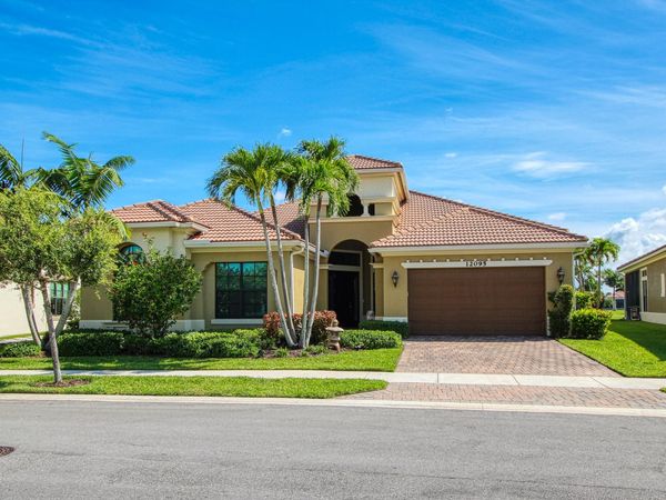 12095 Bastille Circle E, Parkland, FL 33076