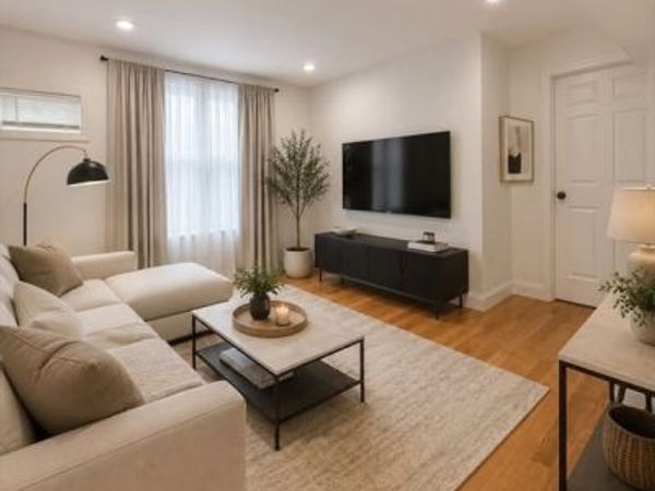 217 Washington St, Unit 2R, Lynn, MA 01902