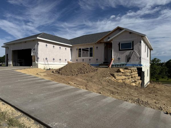 102 Diamond Oaks Drive, Dodgeville, WI 53533
