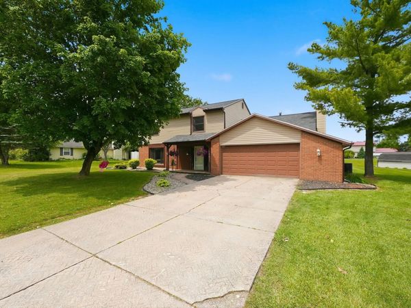 1102 Heritage Lane, Angola, IN 46703