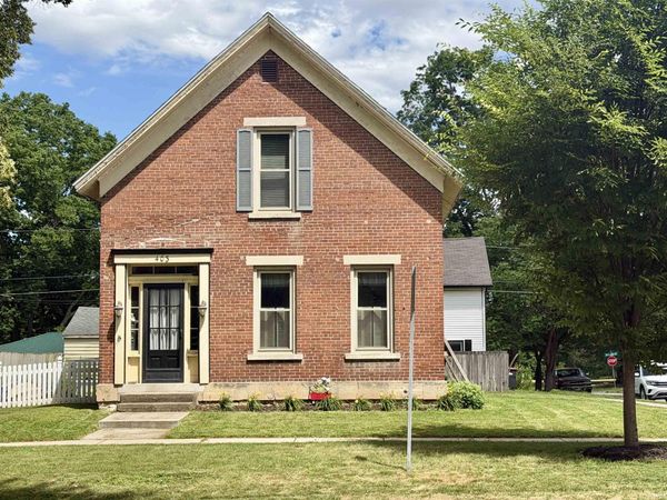 403 W Main Street, Delphi, IN 46923