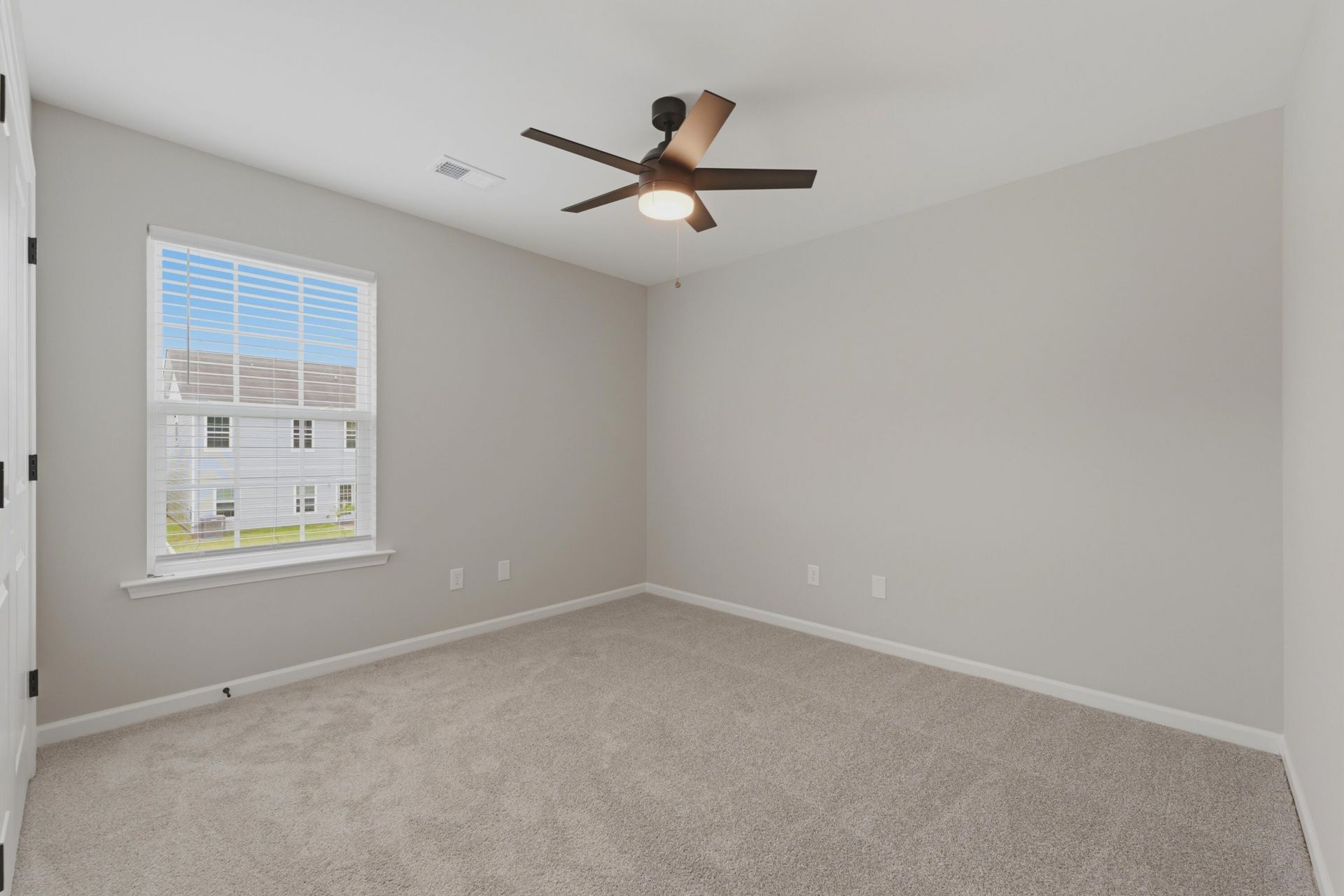 691 Silver Moss Drive Photo 17
