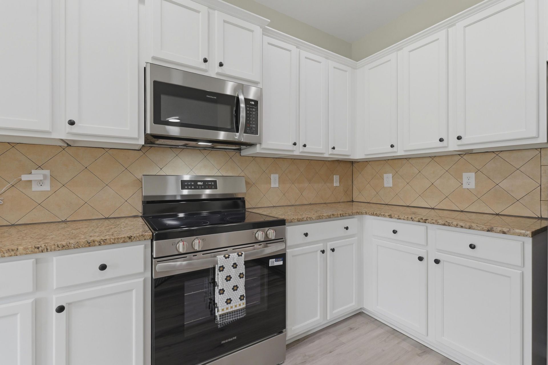 691 Silver Moss Drive Photo 8