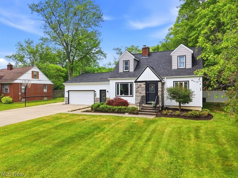 534 Miner Road, Highland Heights, OH 44143 Photo 2