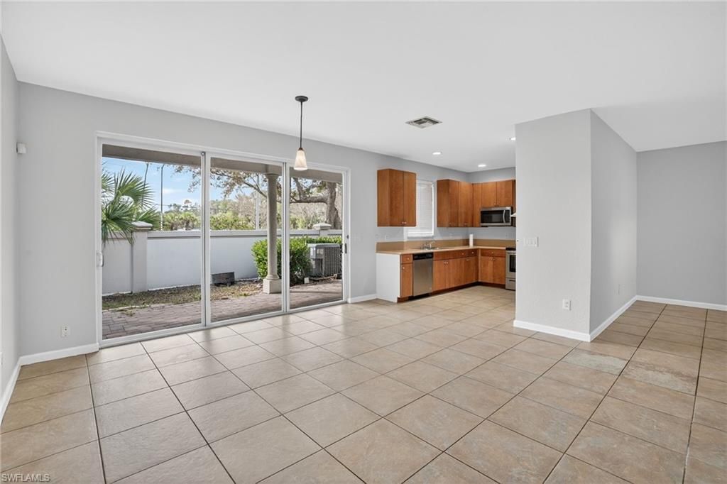 7013 Romana Way, Unit 1506, Naples, FL 34119 Photo