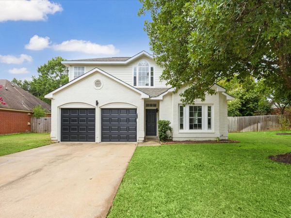 211 N Blue Ridge PKWY, Cedar Park, TX 78613