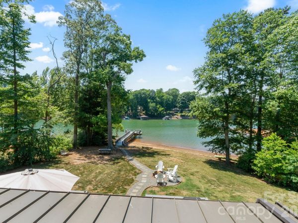 383 Sundown Road , Mooresville, NC 28117