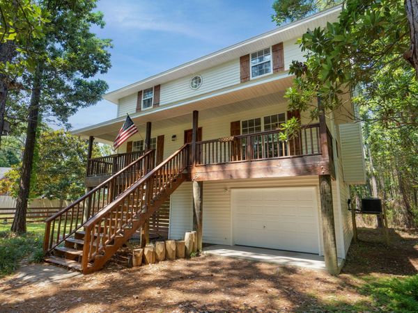 1026 Woodlore Circle, Gulf Breeze, FL 32563