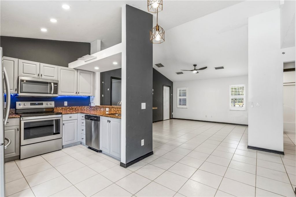 2246 86th Court, Vero Beach, FL 32966 Photo