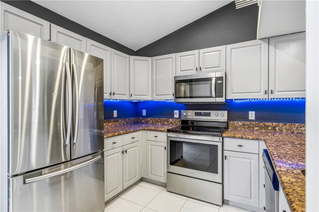 2246 86th Court, Vero Beach, FL 32966 Photo