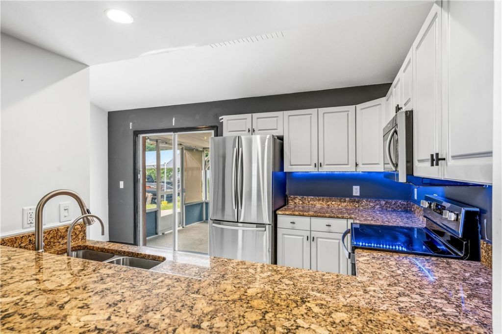 2246 86th Court, Vero Beach, FL 32966 Photo