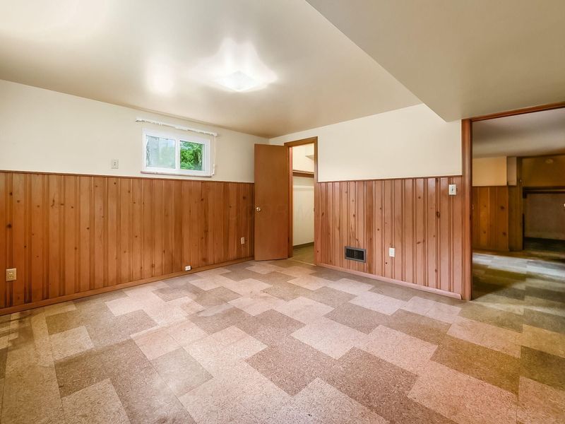 2983 Wellesley Drive , Columbus, OH 43221 Photo 35