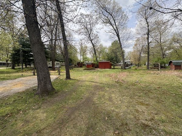 8/50&51 Woodhaven , Sublette, IL 61367