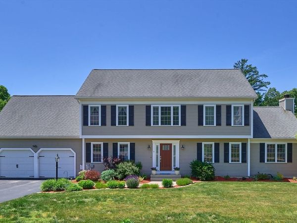 9 Gannett Way, Hopedale, MA 01747