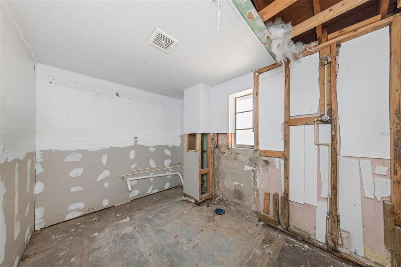 6235 Hampton Drive N, Saint Petersburg, FL 33710 Photo