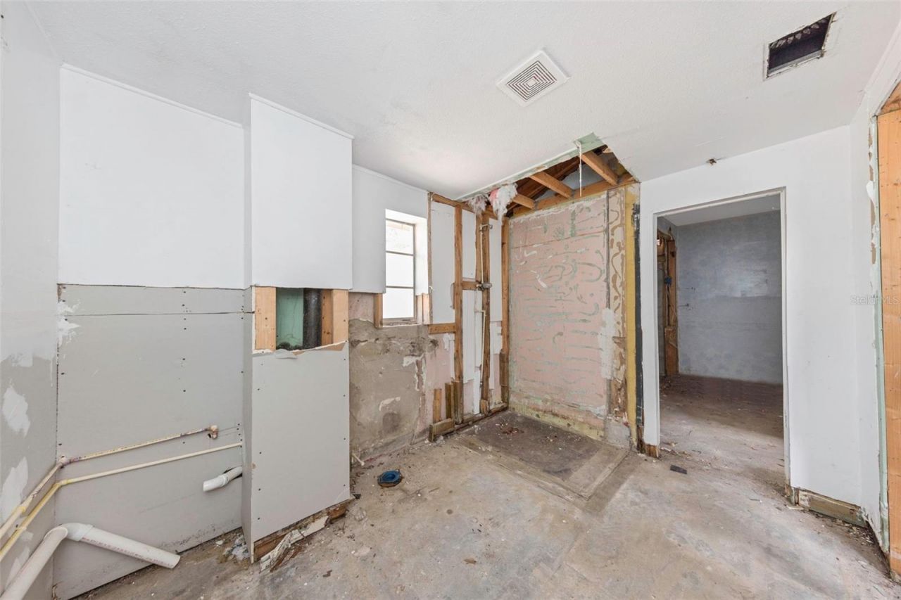 6235 Hampton Drive N, Saint Petersburg, FL 33710 Photo