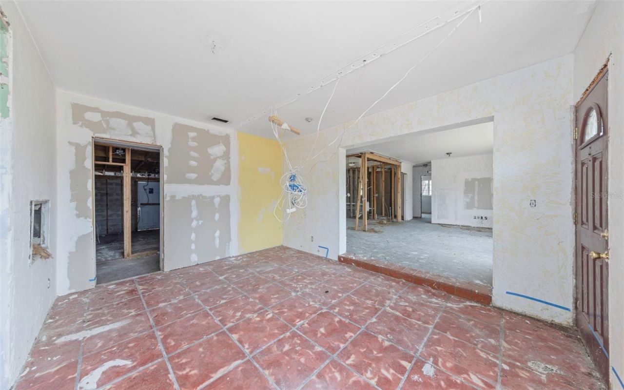 6235 Hampton Drive N, Saint Petersburg, FL 33710 Photo