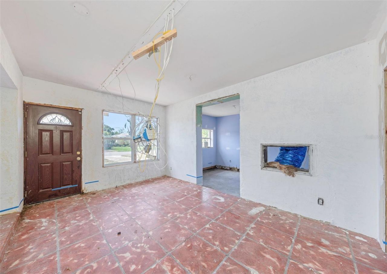 6235 Hampton Drive N, Saint Petersburg, FL 33710 Photo