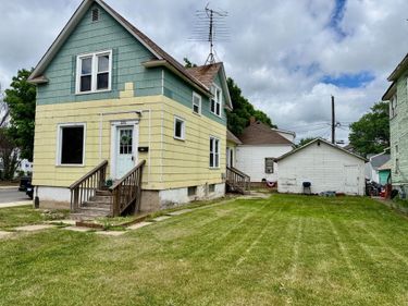 231 8th Street S, Virginia, MN 55792