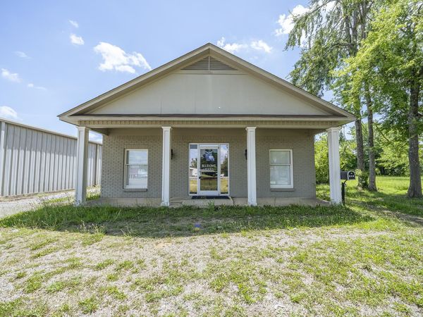 445 FLORENCE RD, Savannah, TN 38372