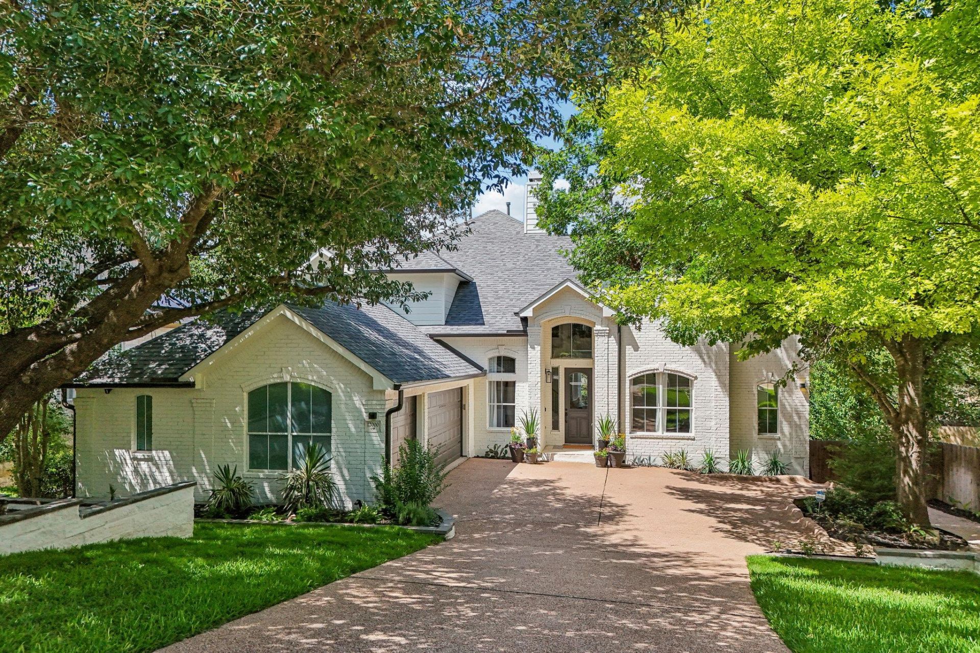 12000 Portobella Dr , Austin, TX 78732 Main Photo