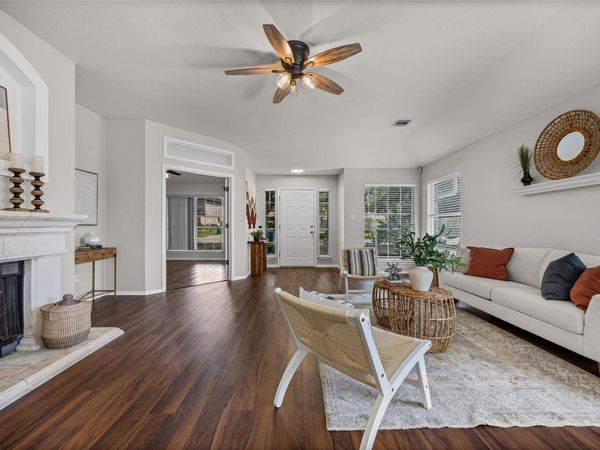 1524 Lochaline LOOP , Pflugerville, TX 78660