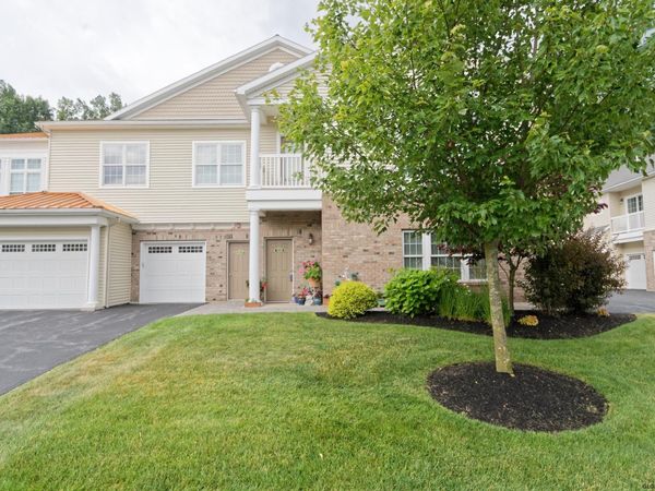 108 VLY POINTE Drive, Niskayuna, NY 12309