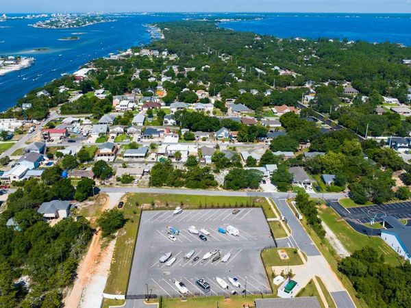 5700 Monterey Ave, Pensacola, FL 32507