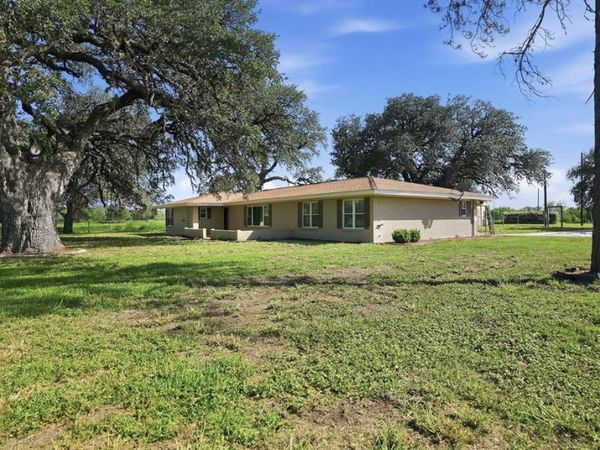 955 S HIGHWAY 37 ACCESS, George West, TX 78022