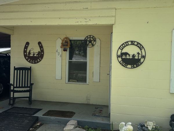 404 POLK ST, Sabinal, TX 78801