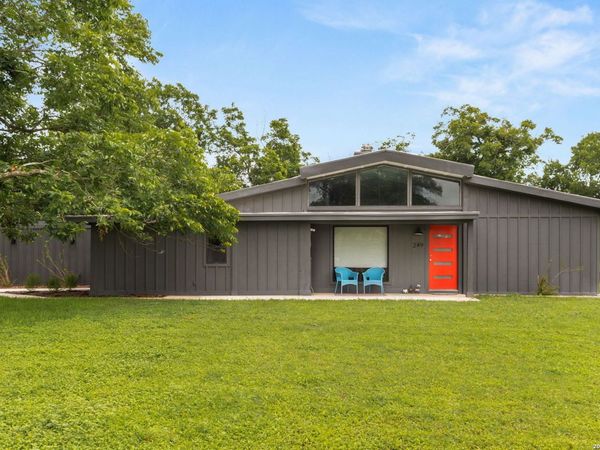 249 Signal Hill Rd, Seguin, TX 78155