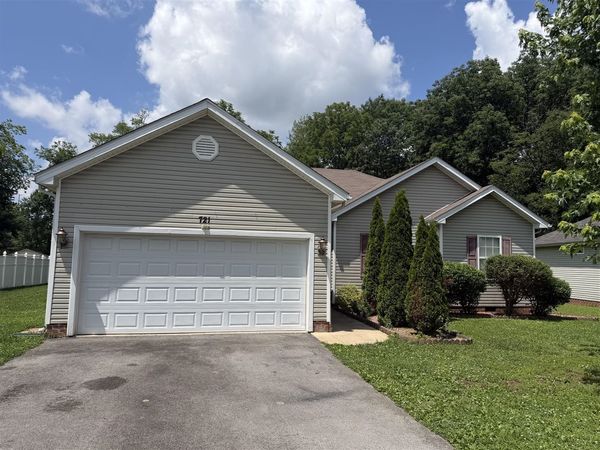 721 Sagittarius Avenue , Bowling Green, KY 42101