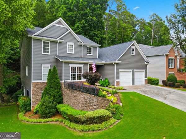 717 Parkside Drive, Woodstock, GA 30188